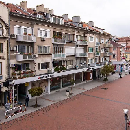 Location In Center And Paid Parking Апартаменти *